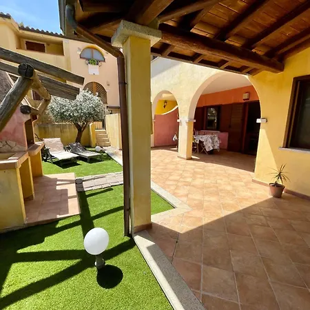 Airin House With Garden, Villasimius Center Southsardiniaholidays 別荘 ヴィッラシミーウス