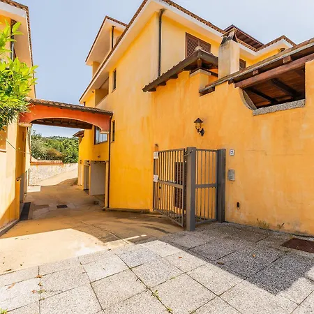 Feriehus Airin House With Garden, Center Southsardiniaholidays