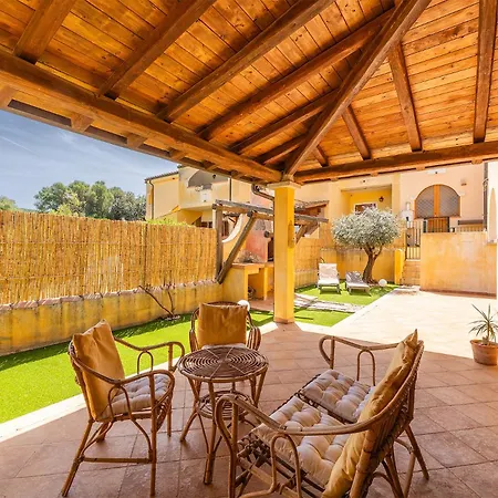 Airin House With Garden, Center Southsardiniaholidays * Villasimius