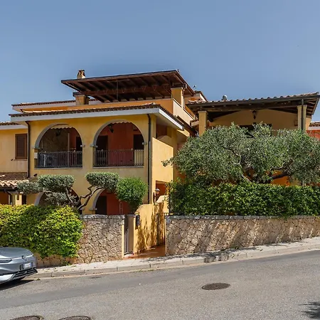 Airin House With Garden, Center Southsardiniaholidays