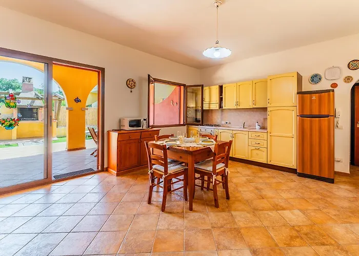 Feriehus Airin House With Garden, Center Southsardiniaholidays Villasimius